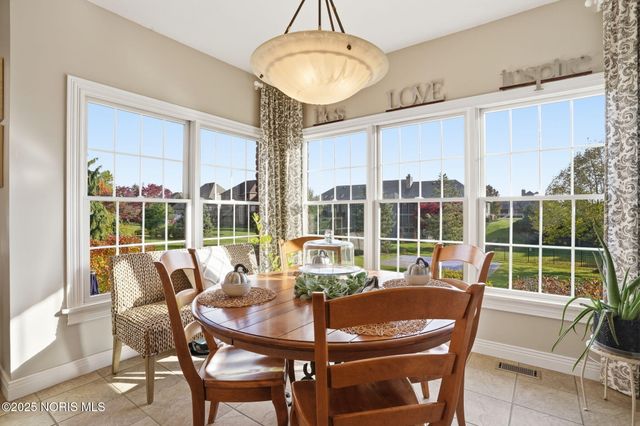 8457 Lakewood Drive, Findlay, OH 45840