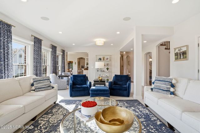 8457 Lakewood Drive, Findlay, OH 45840