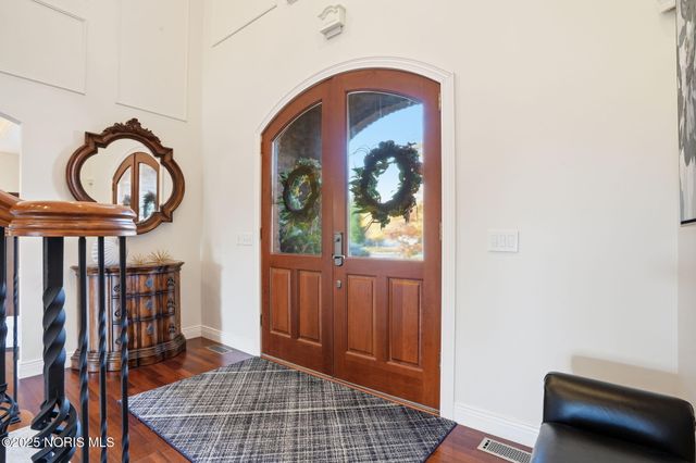 8457 Lakewood Drive, Findlay, OH 45840