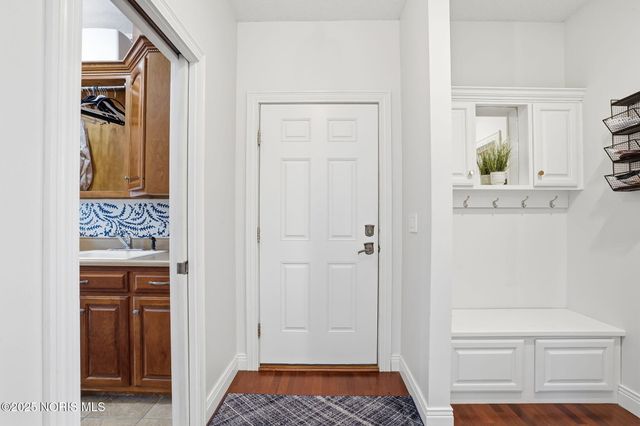 8457 Lakewood Drive, Findlay, OH 45840