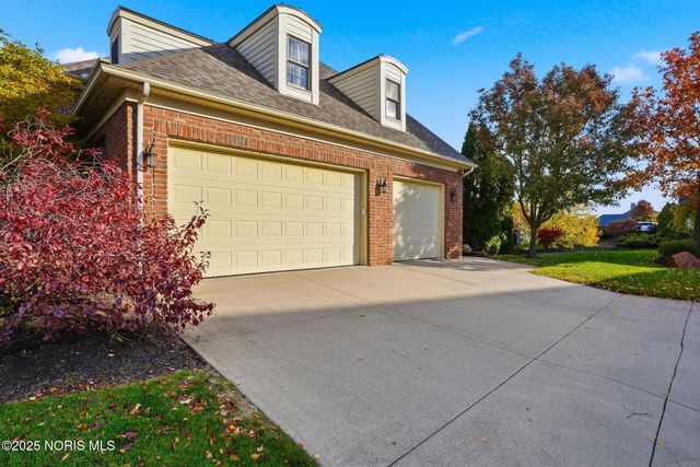 8457 Lakewood Drive, Findlay, OH 45840