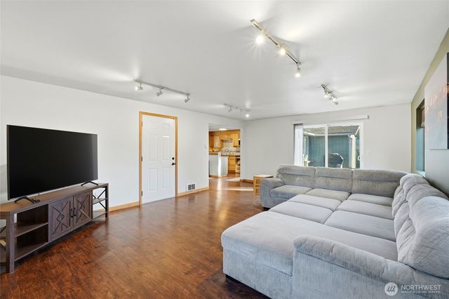 4630 94th Place NE, Marysville, WA 98270