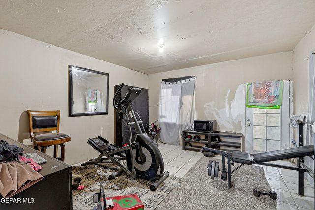 12868 Tennyson Drive, El Paso, TX 79928