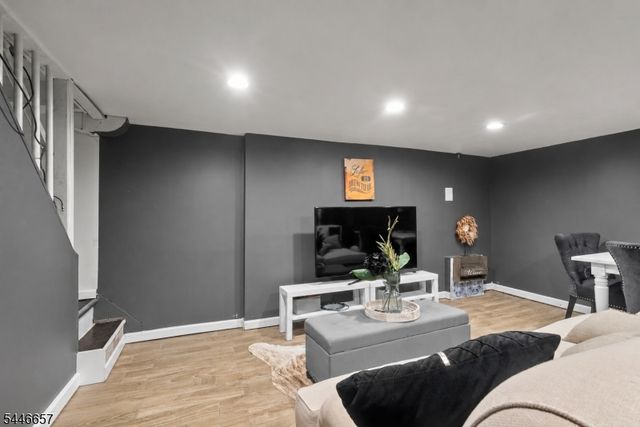 448 Preakness Ave, Paterson City, NJ 07502