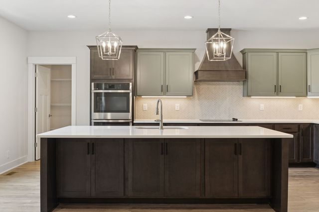 1630 Parchman Rd, Clarksville, TN 37040