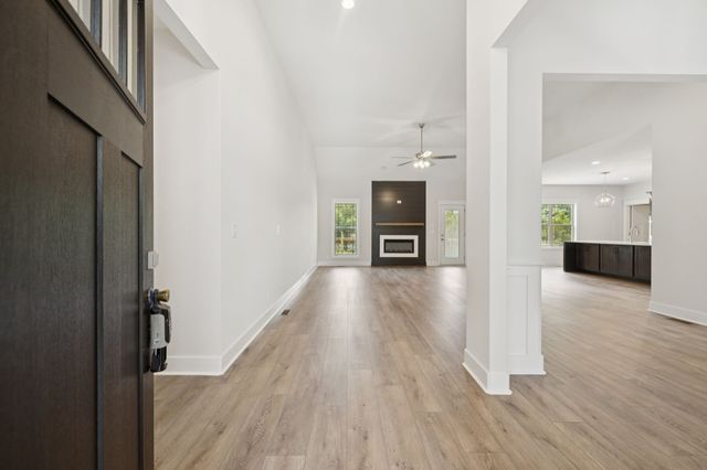 1630 Parchman Rd, Clarksville, TN 37040