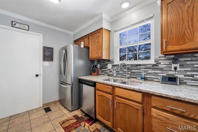 3173 Autumn Trace Drive, Maryland Heights, MO 63043