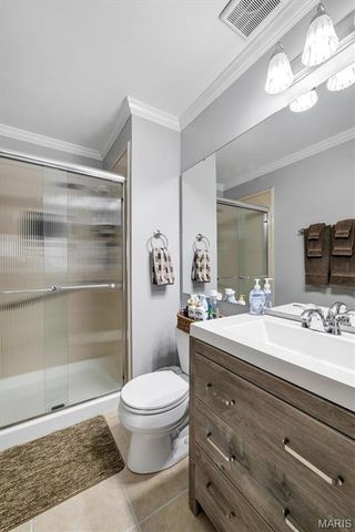 3173 Autumn Trace Drive, Maryland Heights, MO 63043