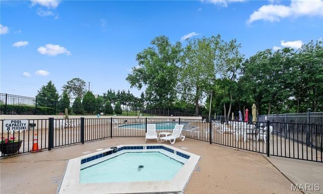 3173 Autumn Trace Drive, Maryland Heights, MO 63043