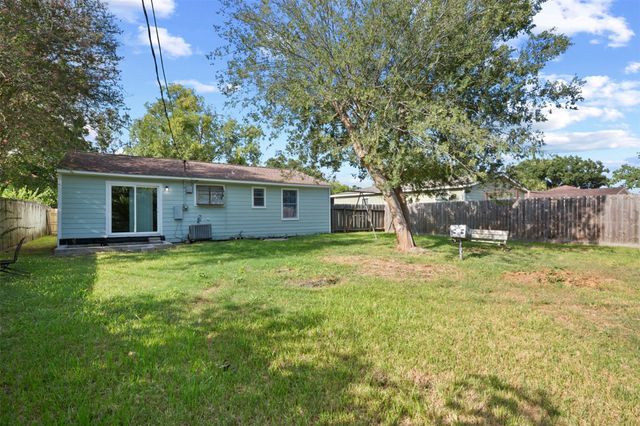 7406 Elbridge Lane, Houston, TX 77536