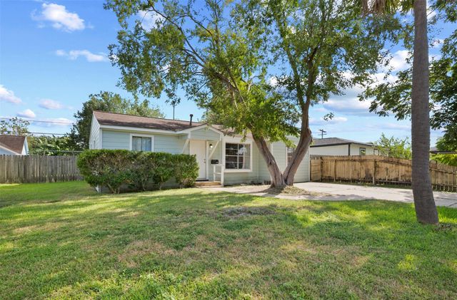 7406 Elbridge Lane, Houston, TX 77536