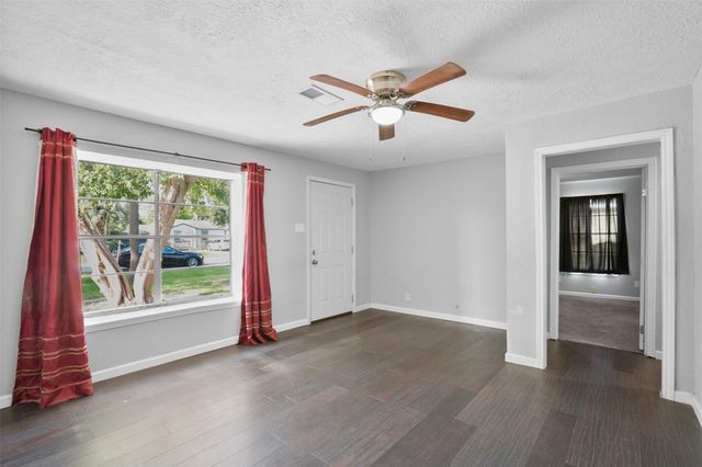 7406 Elbridge Lane, Houston, TX 77536