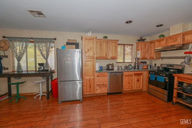 3511 Erskine Creek Road, Lake Isabella, CA 93240