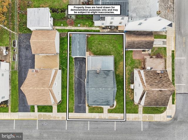 1562 STANTON ST, York, PA 17404