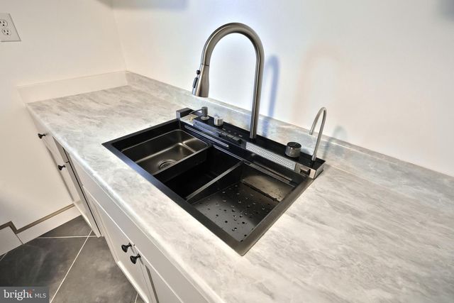 1562 STANTON ST, York, PA 17404