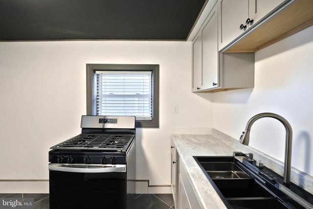 1562 STANTON ST, York, PA 17404