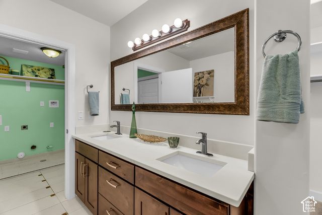 713 EAGLE PASS, North Salt Lake, UT 84054