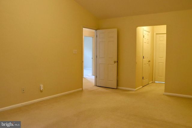 34 WINDSOR POND RD, Princeton Junction, NJ 08550