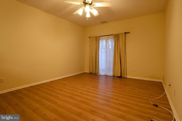 34 WINDSOR POND RD, Princeton Junction, NJ 08550