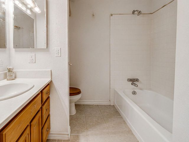 12803 Sandrock Drive, Houston, TX 77048