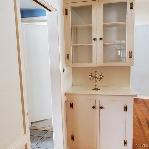 208 Palmer Drive, Manlius, NY 13066