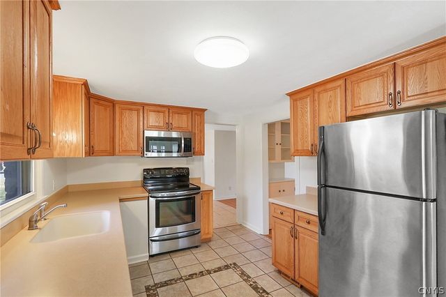 208 Palmer Drive, Manlius, NY 13066