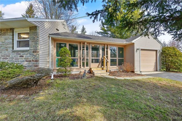 208 Palmer Drive, Manlius, NY 13066