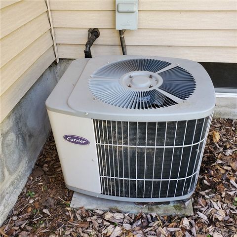 208 Palmer Drive, Manlius, NY 13066