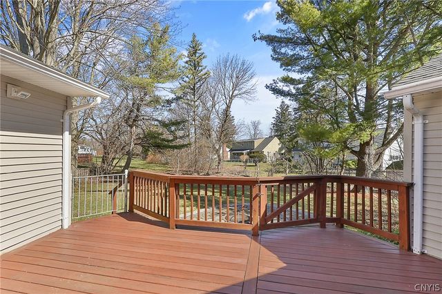 208 Palmer Drive, Manlius, NY 13066