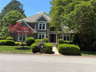 200 Marsh Island DR, Chesapeake, VA 23320