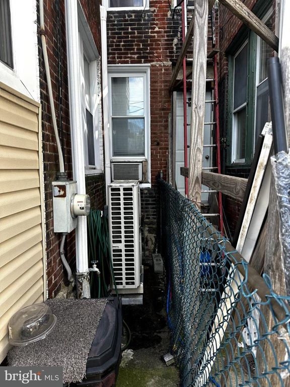 4255 N MARSHALL ST, PHILADELPHIA, PA 19140 — photo 4