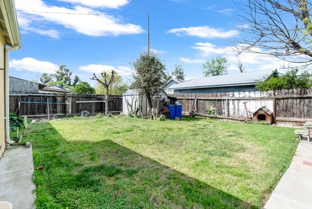 414 W Cameron Street, Hanford, CA 93230