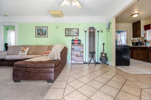 414 W Cameron Street, Hanford, CA 93230