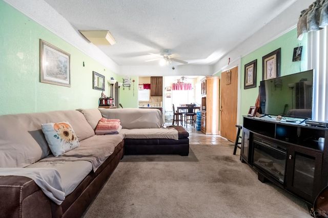 414 W Cameron Street, Hanford, CA 93230