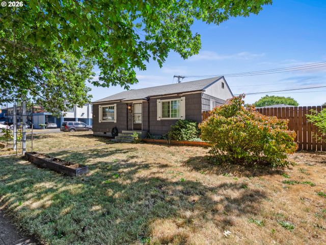 1909 Washington Way, Longview, WA 98632