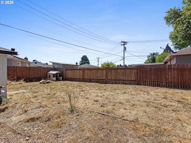 1909 Washington Way, Longview, WA 98632