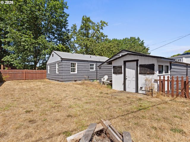 1909 Washington Way, Longview, WA 98632