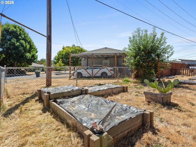 1909 Washington Way, Longview, WA 98632