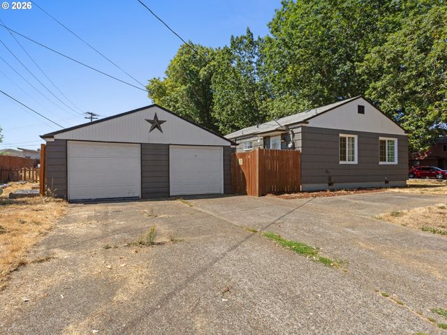 1909 Washington Way, Longview, WA 98632