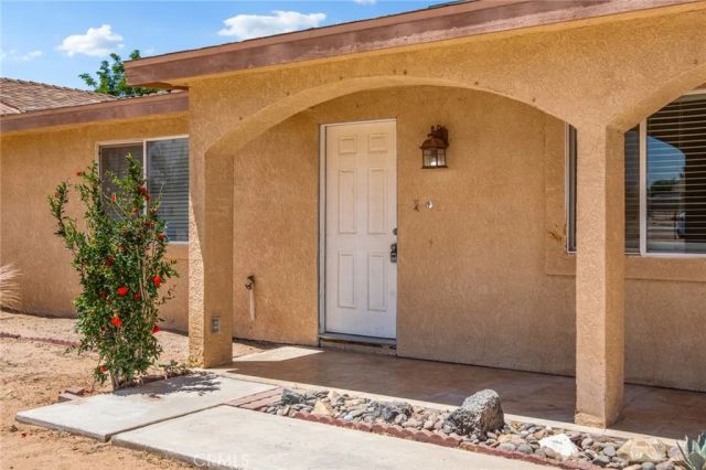 13372 Tutelo, Apple Valley, CA 92308