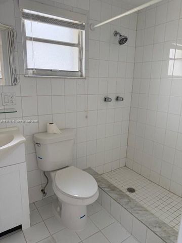 10945 SW 41st St, Miami, FL 33165