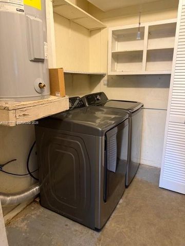 10945 SW 41st St, Miami, FL 33165