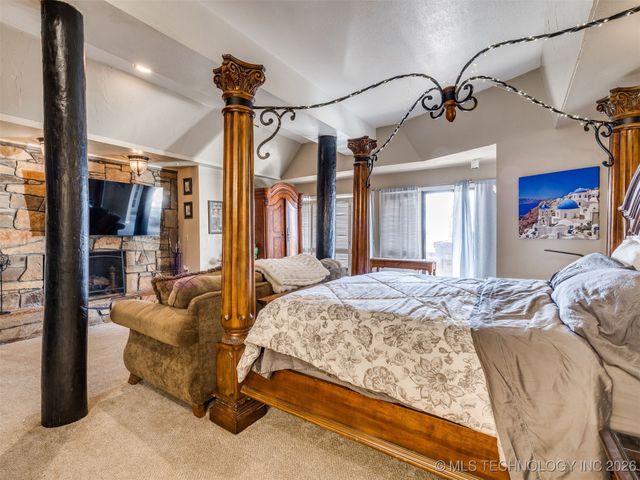 2 W Diamond Head Drive, Sand Springs, OK 74063