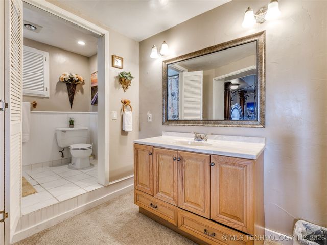 2 W Diamond Head Drive, Sand Springs, OK 74063