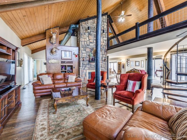 2 W Diamond Head Drive, Sand Springs, OK 74063