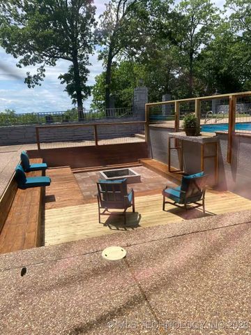 2 W Diamond Head Drive, Sand Springs, OK 74063