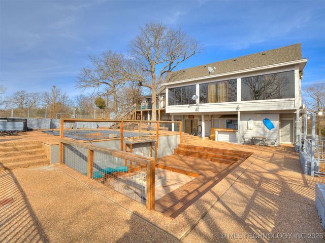 2 W Diamond Head Drive, Sand Springs, OK 74063