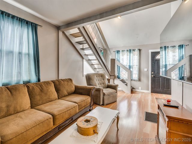 2 W Diamond Head Drive, Sand Springs, OK 74063