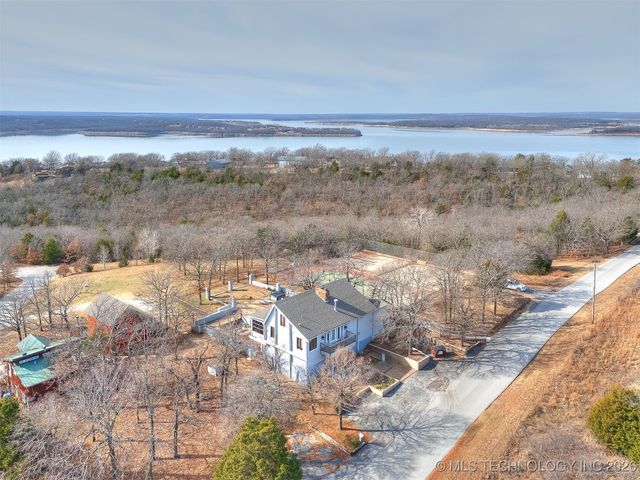 2 W Diamond Head Drive, Sand Springs, OK 74063