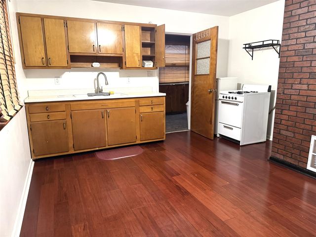 14417 Pinewood Drive, New Buffalo, MI 49117